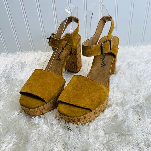 Free People Brook Suede Platform Heels Cork Sole Mustard Gold Camel Sz 40 - Picture 3 of 12